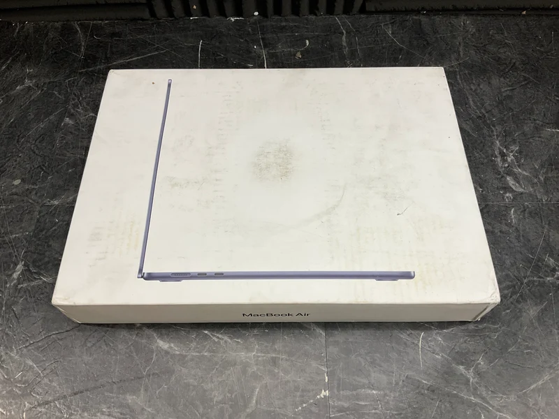  New, Bad Box, MacBook Air M5 24GB 1TB Midnight