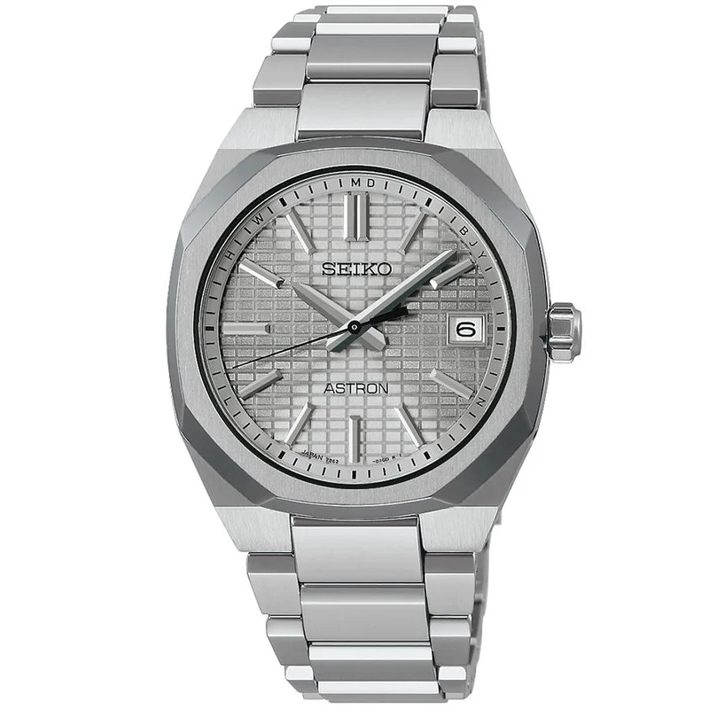 Orologio da uomo Seiko Astron Nexter Compact Size SBXY099 in titanio con radiocontrollo solare e quadrante grigio-argento, uscito l'8 novembre