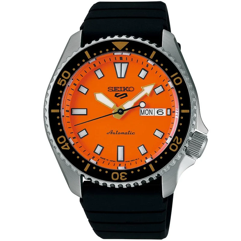 Orologio automatico da uomo Seiko 5 Sports SKX Series SKX399 Homage Design SBSA309 con quadrante arancione e cinturino in silicone.