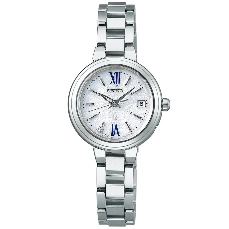Orologio da donna Seiko Lukia Essential Collection modello compatto SSVW233 a energia solare e radiocontrollato con quadrante tempestato di diamanti, colore argento.