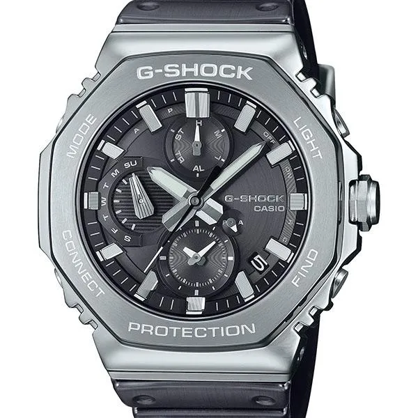 Orologio cronografo CASIO G-SHOCK GMC-B2100Y-1AJF interamente in metallo con cinturino in silicone resistente.