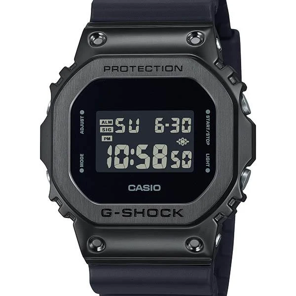 Orologio digitale da uomo CASIO G-SHOCK GM-5600UB-1JF JDM interamente in metallo nero.