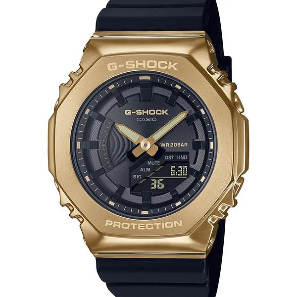 Orologio da uomo CASIO G-SHOCK GM-S2100GB-1AJF con cassa in metallo nera e oro.
