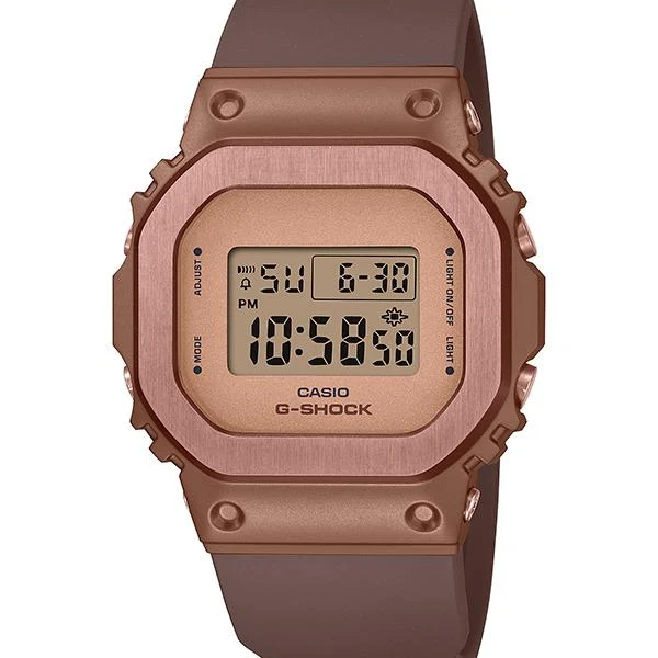 Orologio da uomo CASIO G-SHOCK GM-S5600BR-5JF con cassa in metallo color bronzo.