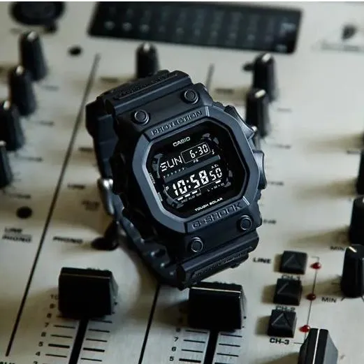 Orologio digitale da uomo CASIO G-SHOCK GXW-56BB-1JF JDM radiocontrollato, solare, multibanda, serie 6 GX, completamente nero.